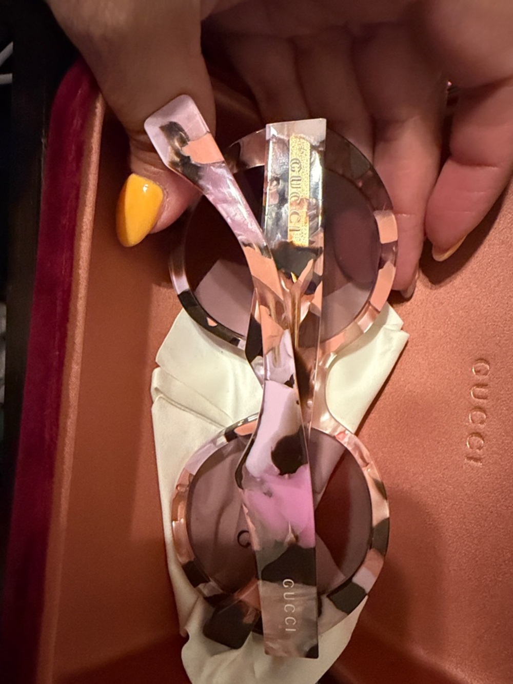 Gucci Pink Round-Frame Sunglasses - Picture 3 of 4